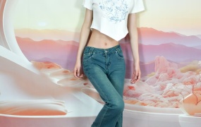 106/小千~《夏日变奏曲》白 T 奏响的夏日魅力变奏曲。