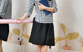 139/嘻嘻~《月纹轻踏》格纹衫里藏月光,玛丽珍鞋踏碎民国诗。