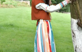 145/嘻嘻~《晋韵佳人》云想衣裳花想容,春风拂槛露华浓。