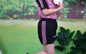 158/静静~《醒神高跟》背政史的困意被十厘米细跟踩碎。