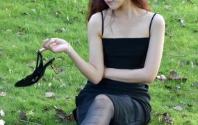 180/小九~《金跟御影》密语隐现,高跟踏碎慵懒风情。