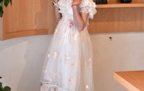 182/小朱~《柔丝沐光》被阳光揉皱的下午。