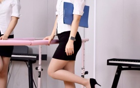 275/星星~《干练柔美风》灰袜配黑高跟竟如此柔美好看。